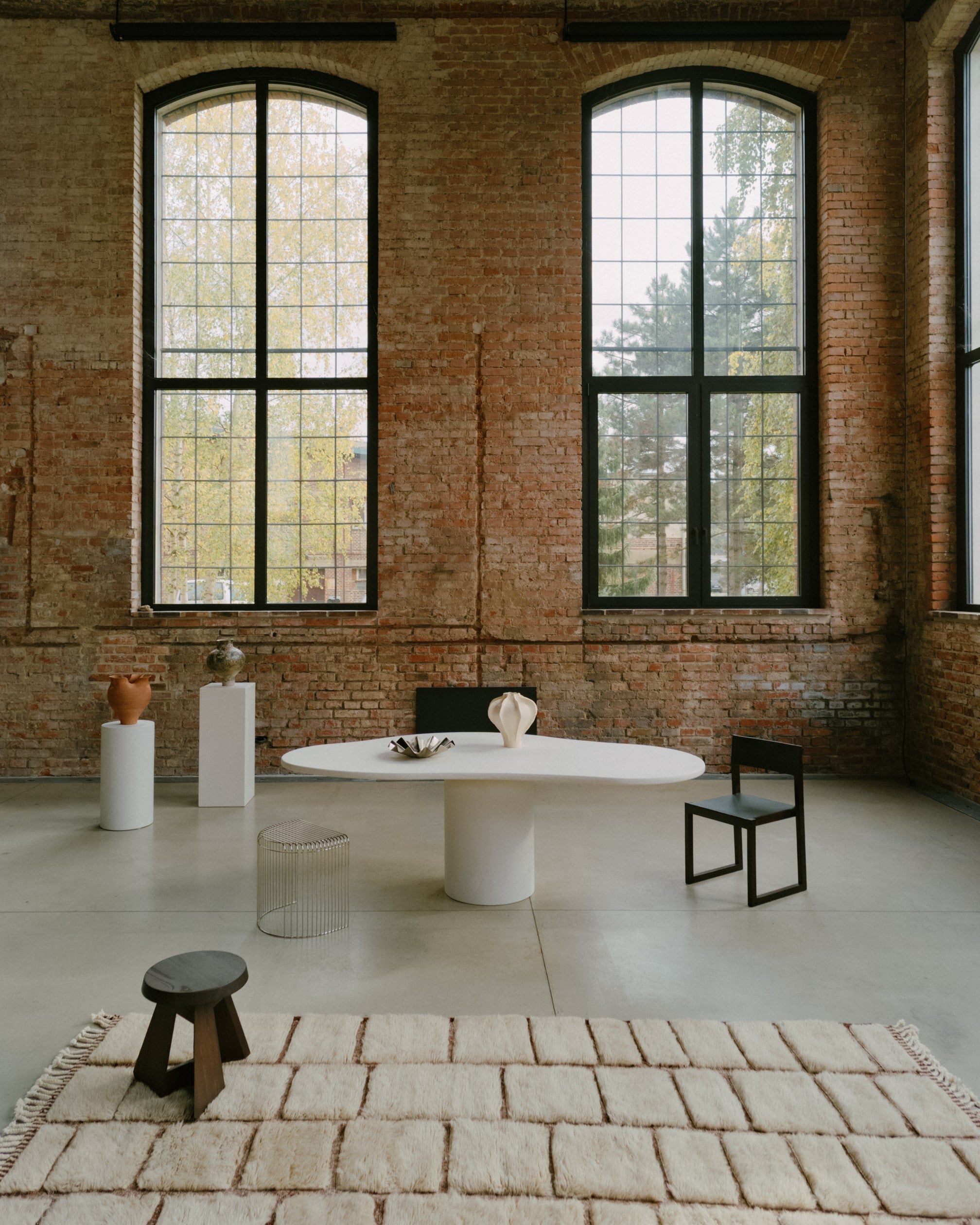 Kanso – Microcement Dining Table, Flow