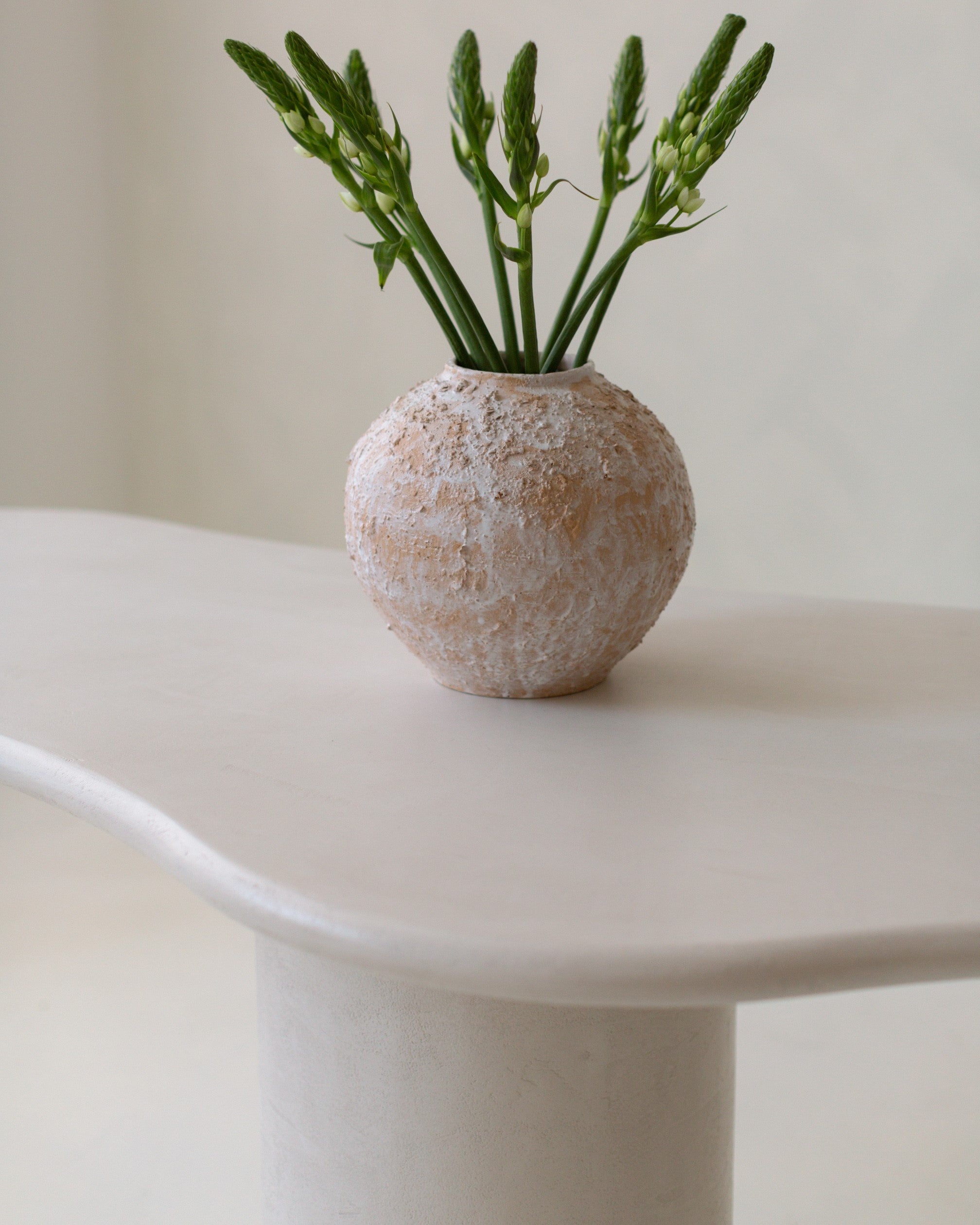 Kanso – Microcement Dining Table, Organic