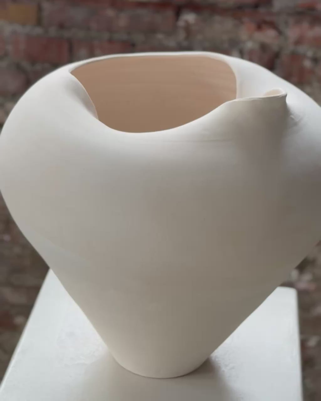 Načíst video: Sabi - Keramická váza n. 6